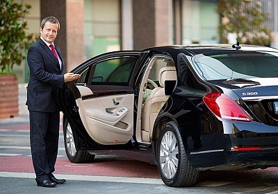 Комфортне таксі, автобус чи VIP-трансфер з Умані в аеропорт Кишинева та назад.  Водії з молдовськими та румунськими паспортами!