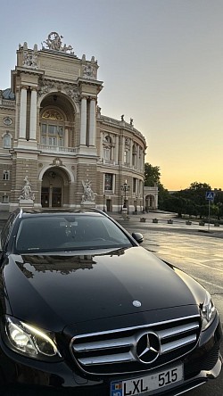 Надежный трансфер 24/7 из Молдовы в Украину.